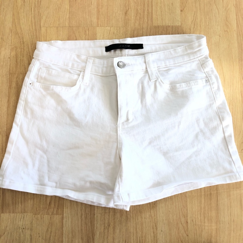 Joe’s White jean Shorts size 28